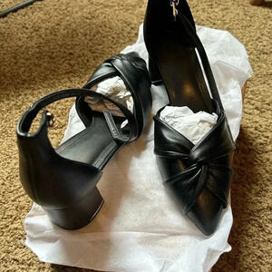 Women’s chunky black heels